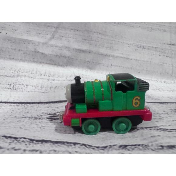 Thomas and Friends Percy Diecast - Picture 1 of 4